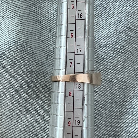 10k rose gold signet ring - Picture 8 of 8